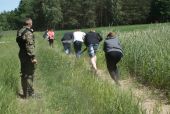 Klasy policyjne na zajęciach terenowych ze Strzelcami