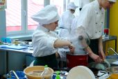 Warsztaty kulinarne "Owoce morza" z Dawidem Siniło