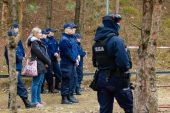 Klasy policyjne na prezentacji sprzętu i działań Oddziałów Prewencji Policji w Białymstoku