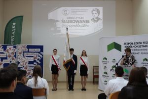 Czytaj więcej: Wielkie obietnice, nowe wyzwania i pierwszy krok w szkolną przygodę!